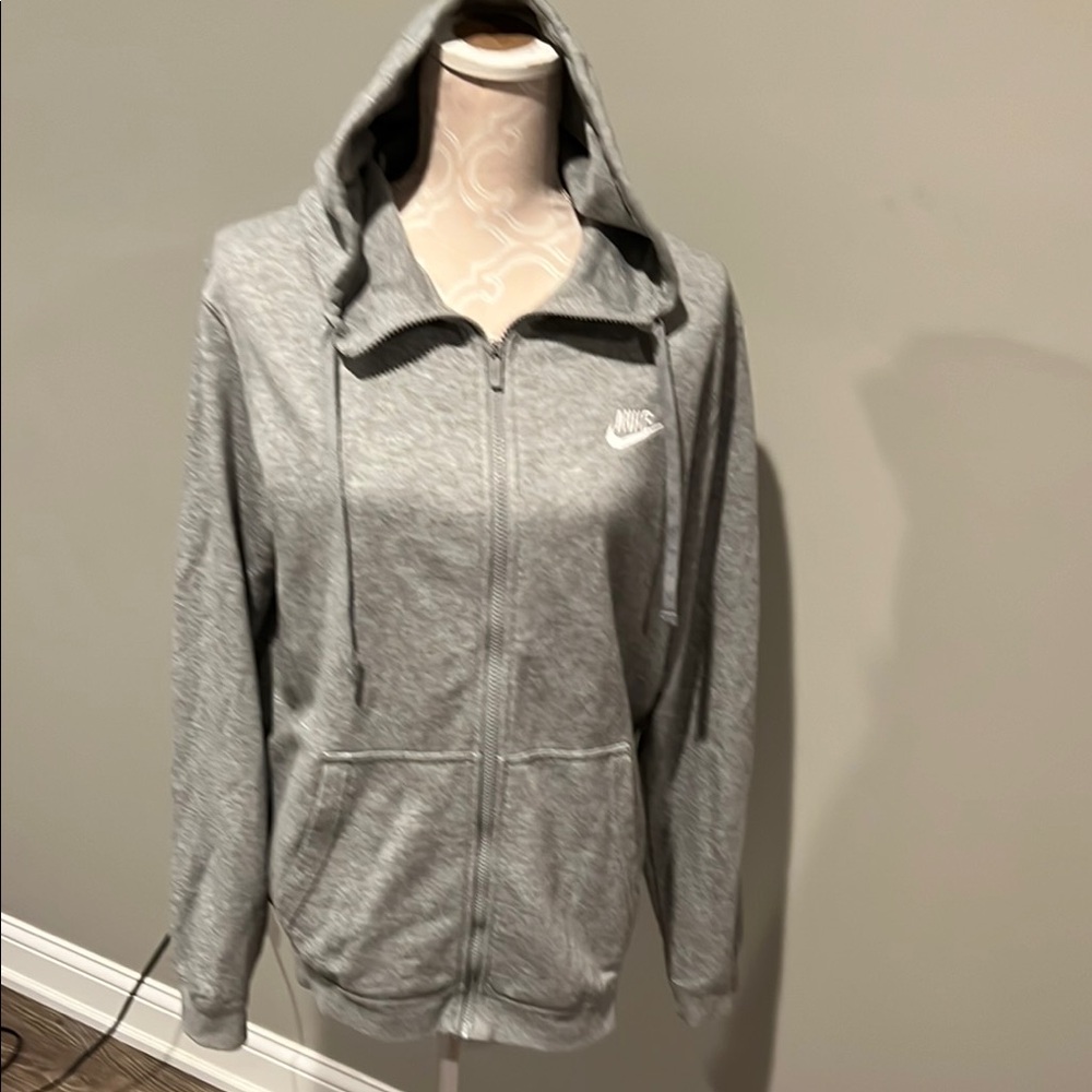 Nike Gray Long Sleeve Fitted Hoodie